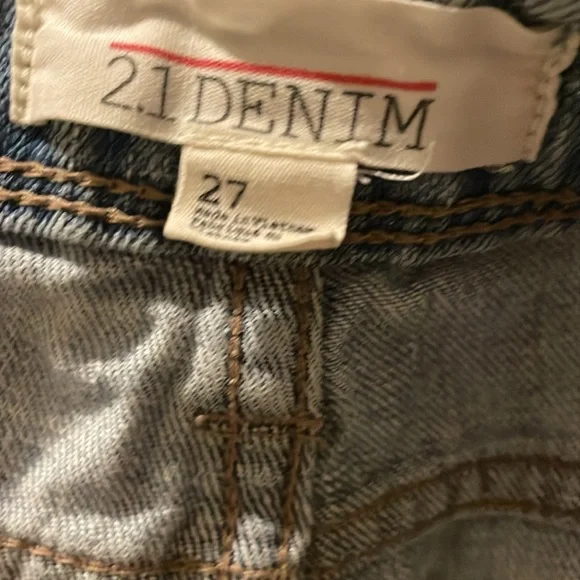 C38- Distressed Women’s waist 27 Denim Shorts - Picture 3 of 3